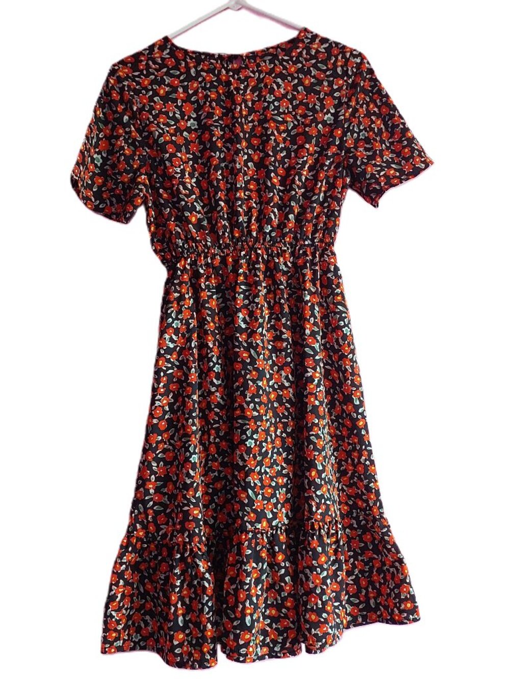 Floral ruffle hem round neck dress.